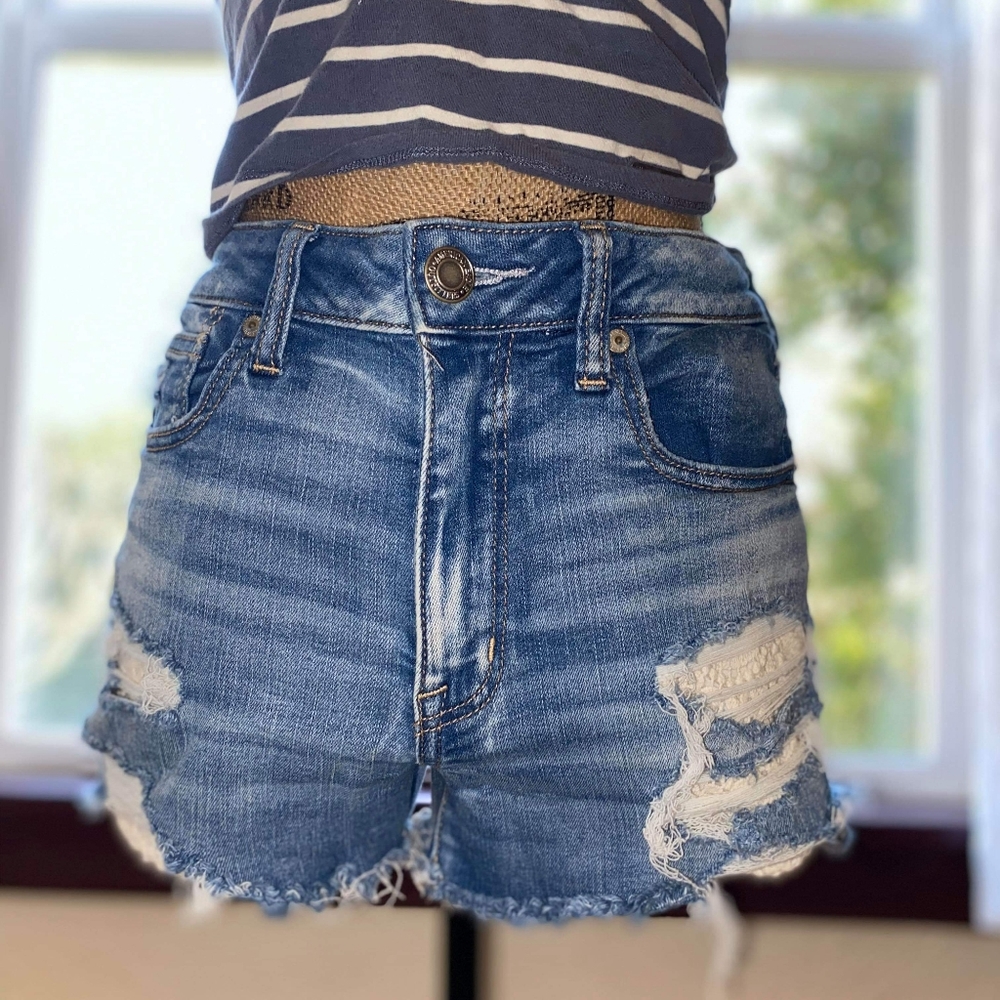 American Eagle lace Ripped Jean short